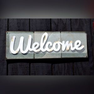 Meet your Posher, Holly